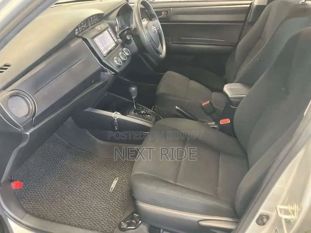 Toyota Axio 2021 Silver