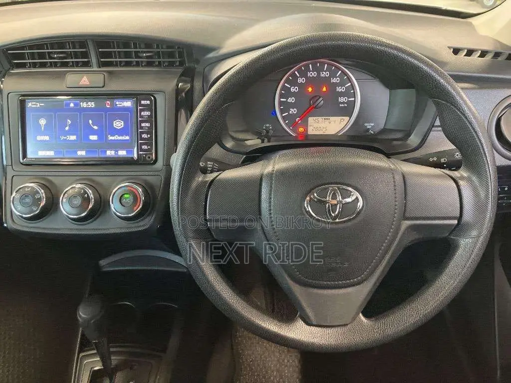 Toyota Axio 2021 Silver