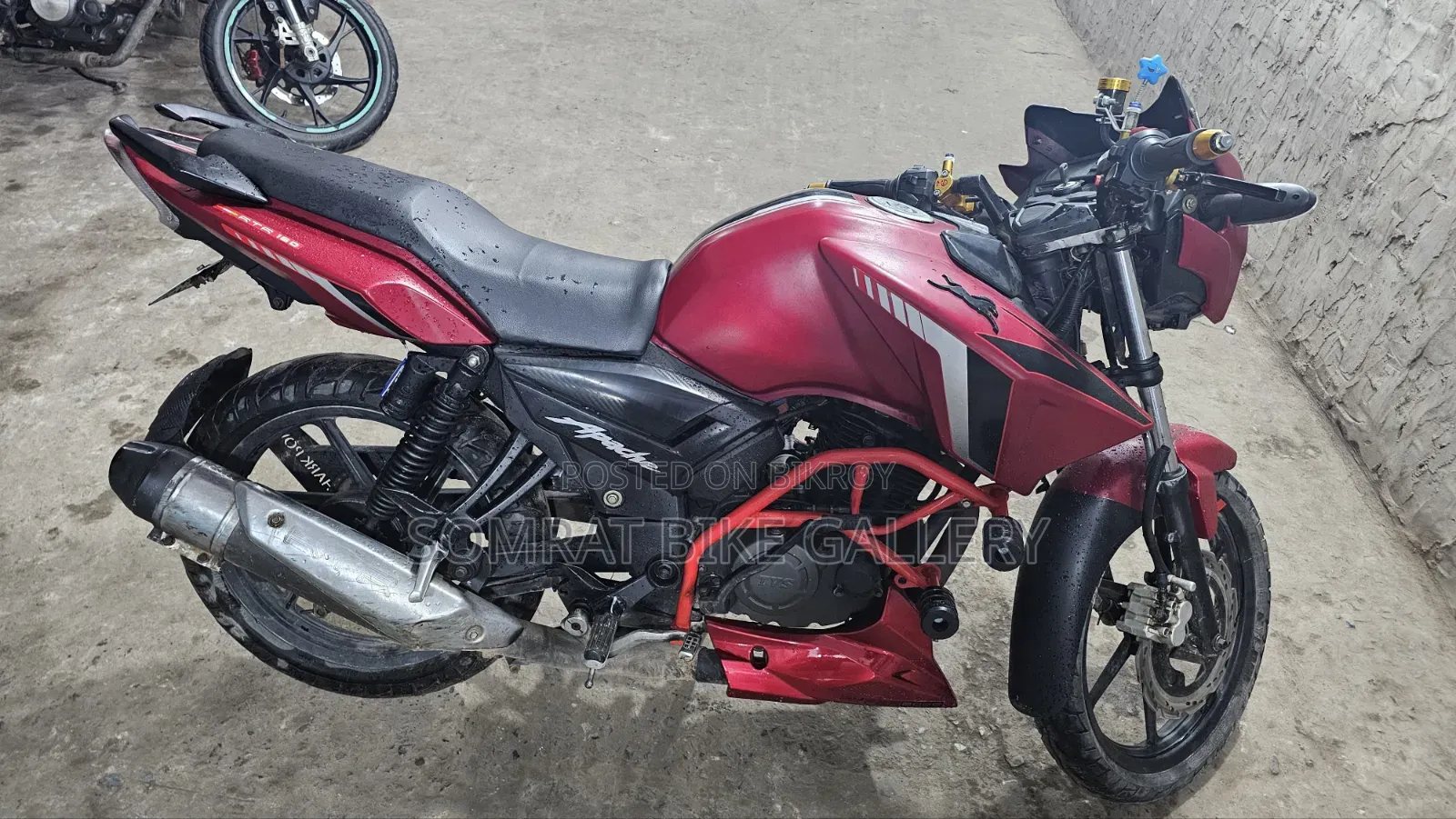TVS Apache RTR 160 2v Refresh X-connect 2018 Red