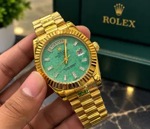 Golden Green Luxury Watch | Premium Look