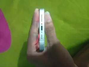 অ্যাপল আইফোন ১২ ১২৮ জিবি হোয়াইট