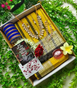 শাড়ি গিফট কম্বো