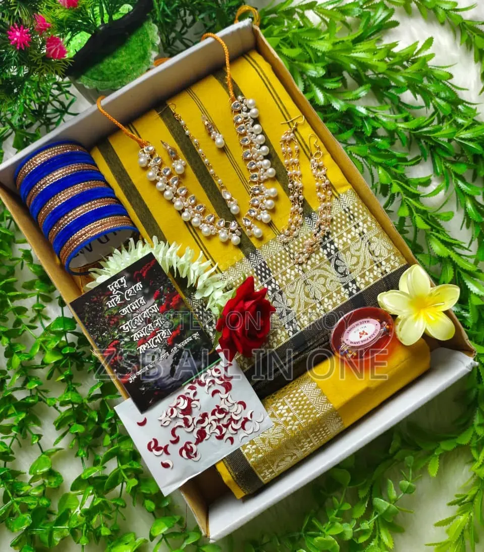 শাড়ি গিফট কম্বো