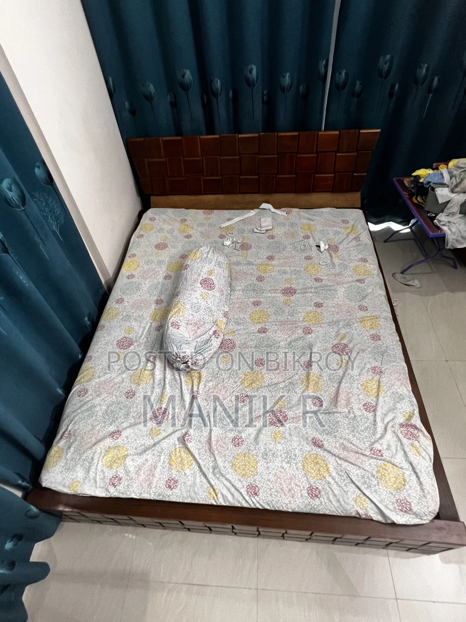 মজবুত কাঠের ডাবল খাট – প্রশস্ত ও স্টাইলিশ