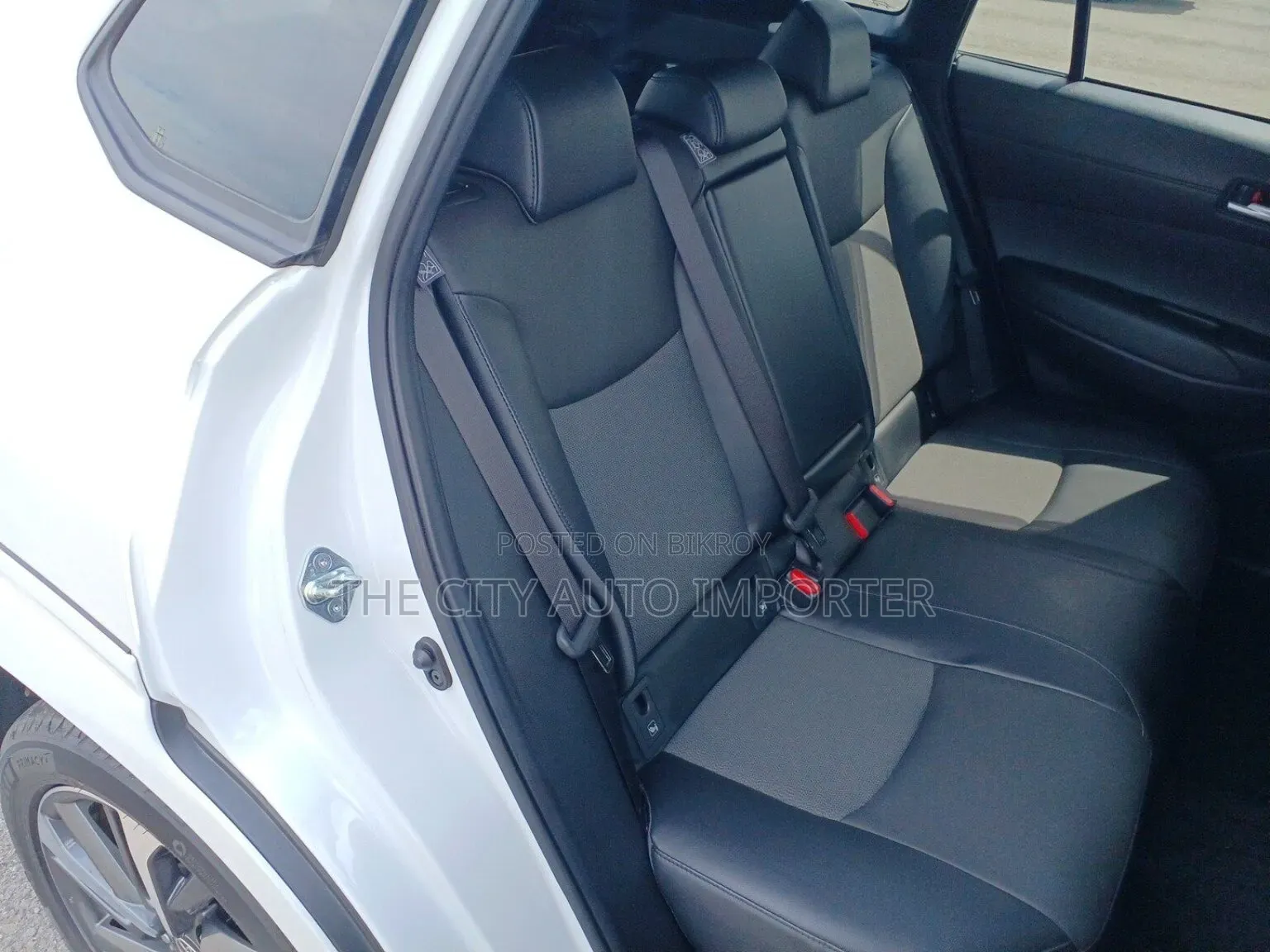 Toyota Corolla LE 2023 Pearl