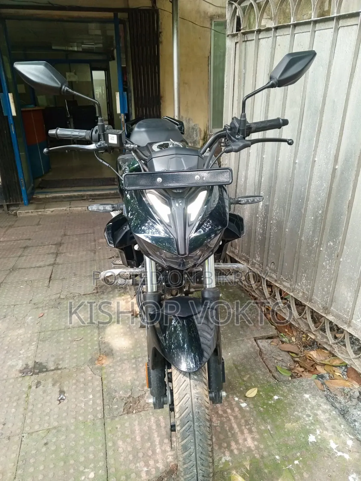 হিরো এক্সট্রিম ১২৫আর ২০২৬ কালো