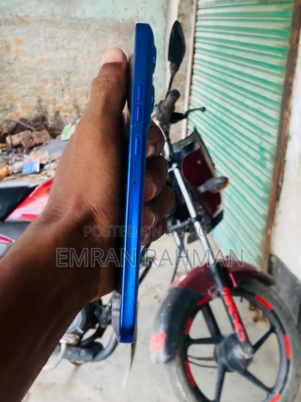 মোটর চলা এজ ৫০ নিও ২৫৬ জিবি নীল