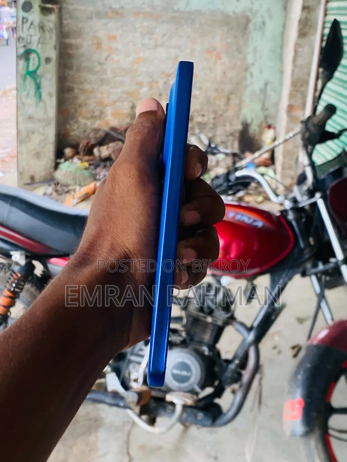 মোটর চলা এজ ৫০ নিও ২৫৬ জিবি নীল