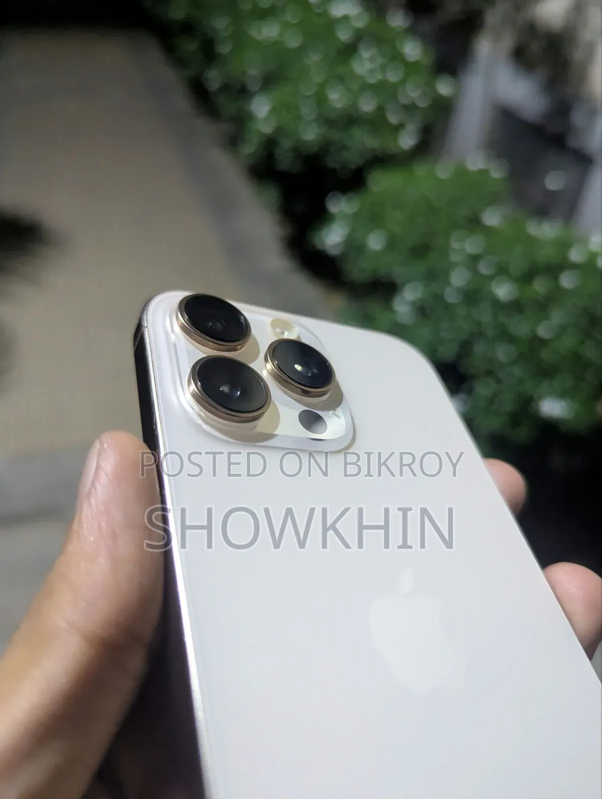 অ্যাপল আইফোন ১৬ প্রো ম্যাক্স ২৫৬ জিবি হোয়াইট