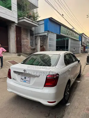 টয়োটা অ্যাক্সিও ২০২০ সাদা
