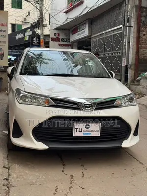 টয়োটা অ্যাক্সিও ২০২০ সাদা