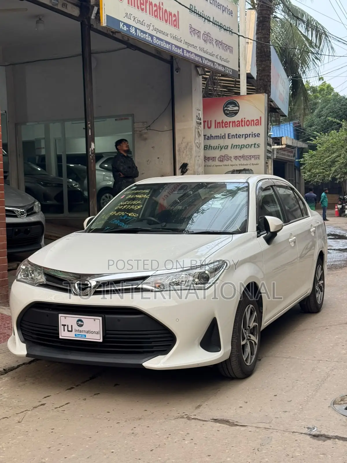 টয়োটা অ্যাক্সিও ২০২০ সাদা