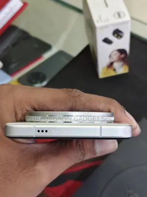 ভিভো এক্স২০০ আল্ট্রা ৫১২ জিবি সাদা