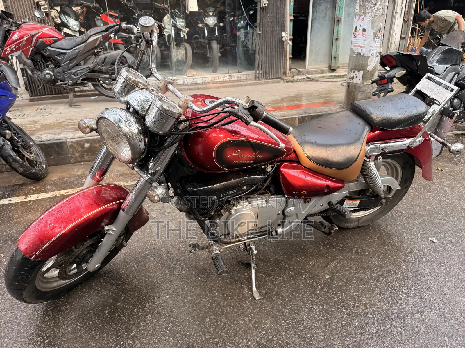 Hyosung Aquila 2017 Red