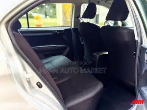 Toyota Axio 2021 Silver
