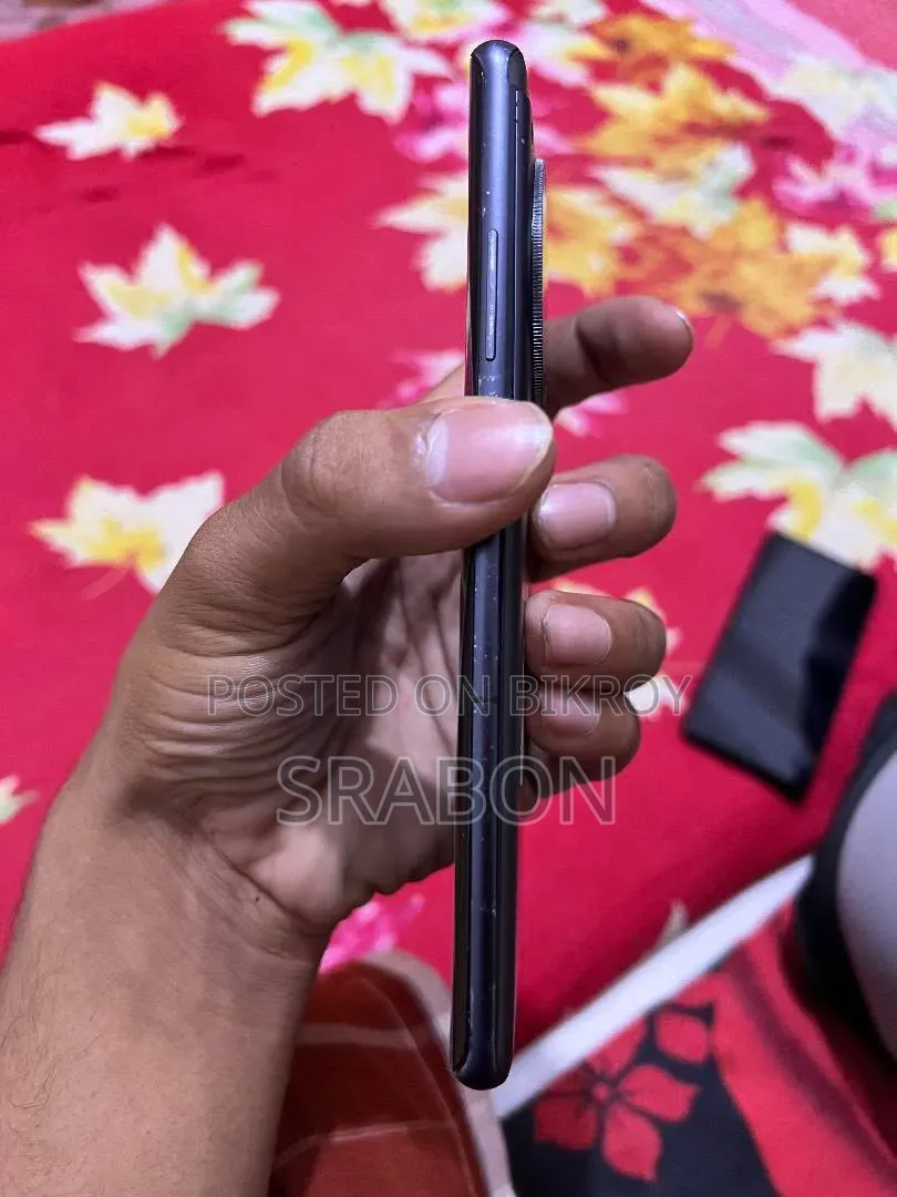 ওয়ানপ্লাস ১২আর ১২৮ জিবি ব্ল্যাক