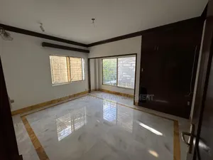 গুলশানে ৪ বেডরুমের অ্যাপার্টমেন্ট ভাড়ার জন্য