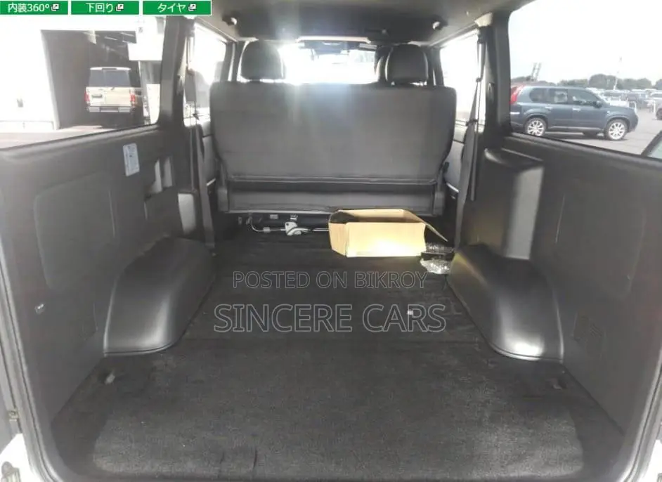 Toyota HiAce 2022 White