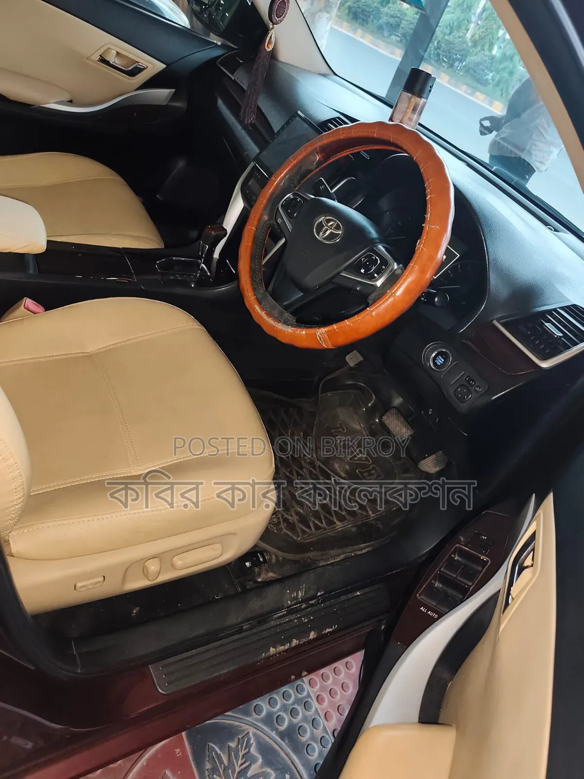 টয়োটা প্রিমিও ২০১৭ মেরুন
