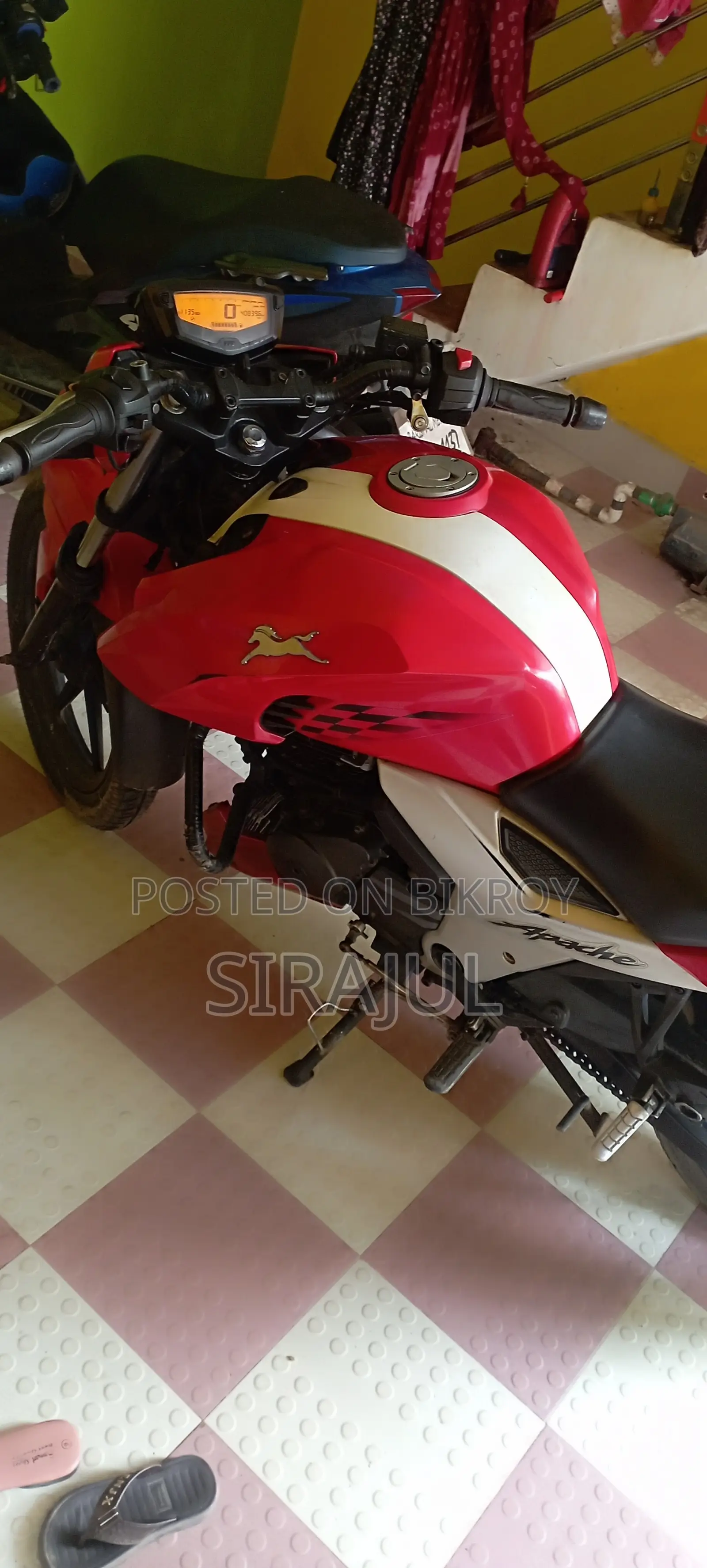 টিভিএস অ্যাপাচে ১৬০ ফোরভি ২০২১ রেড