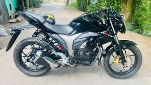 সুজুকি জিক্সার ২০২৫ কালো