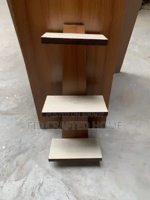 স্টাইলিশ ওয়াল শেলফ