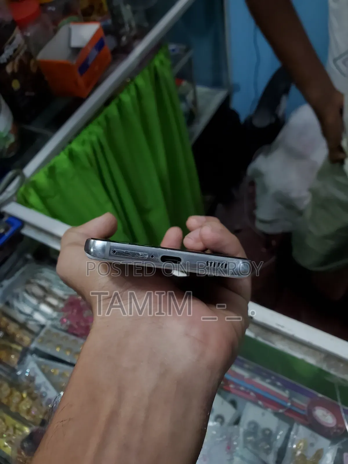 স্যামসাং গ্যালাক্সি এস২১ ৫জি ২৫৬ জিবি সাদা