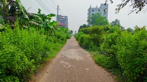 ৪০ ফিট রোডের সাথে পূর্বমুখী ৫ কাঠা প্লট বিক্রি করা হবে