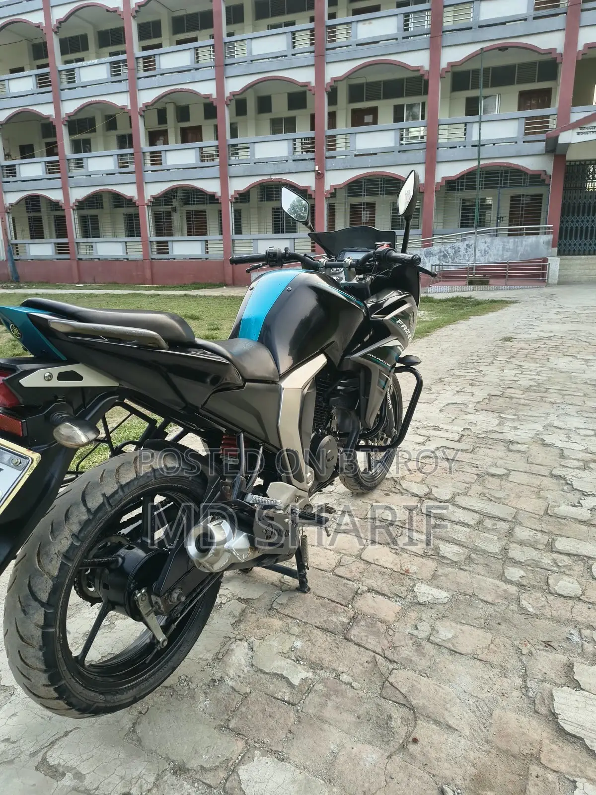 ইয়ামাহা ফেজার এফআই ভি২ ২০২৪ ব্ল্যাক