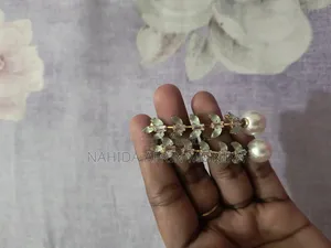 গহনা - কানের দুল এবং নেকলেস