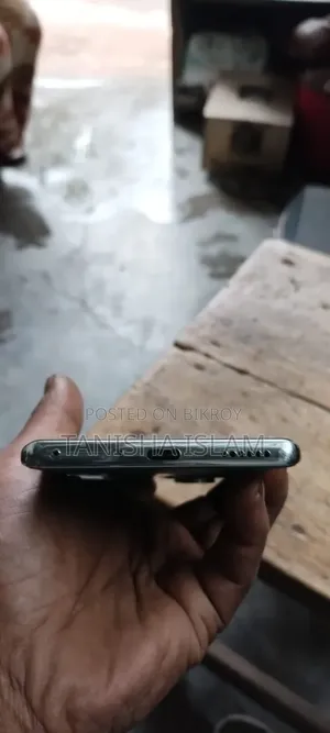 টেকনো ক্যামন ৪০ প্রো ৪জি ২৫৬ জিবি সিলভার