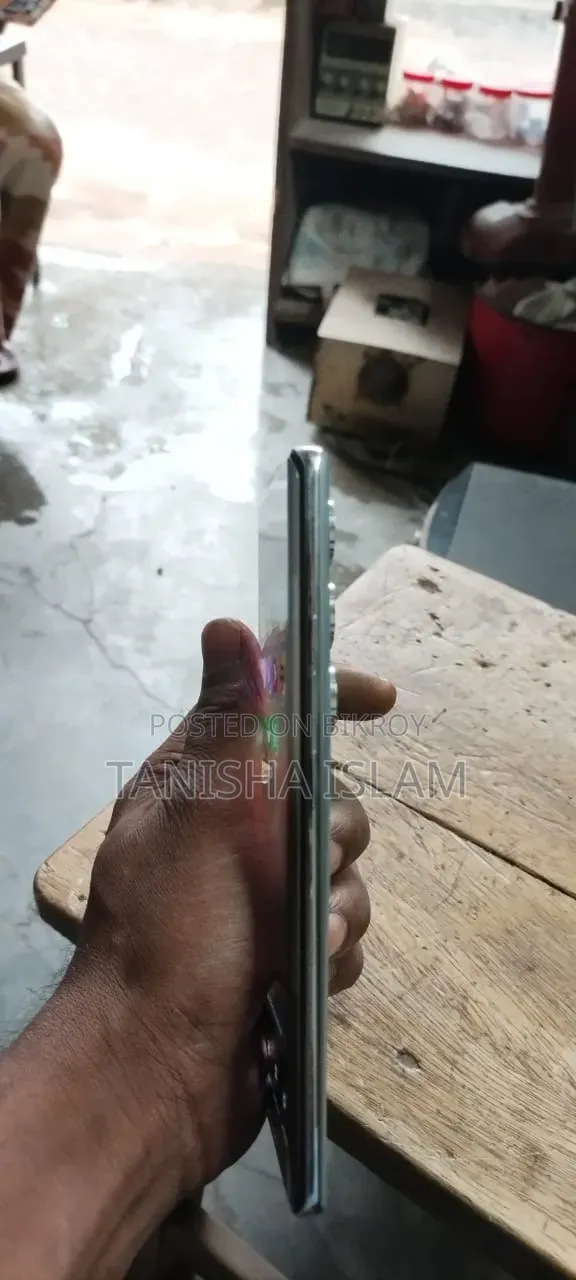 টেকনো ক্যামন ৪০ প্রো ৪জি ২৫৬ জিবি সিলভার