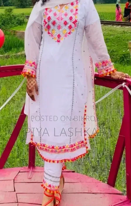 সেল পোস্ট পূজার জন্য সেরা একটি পোশাক