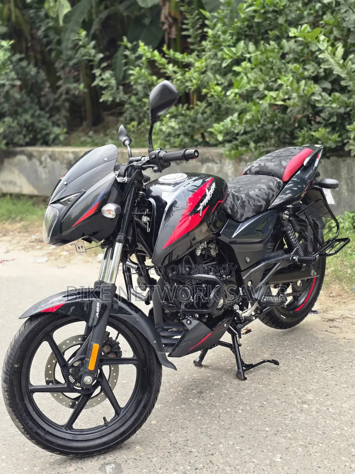 New Bajaj Pulsar 150 2025 Black