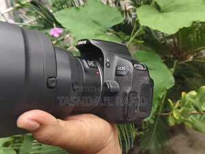 Canon 700D