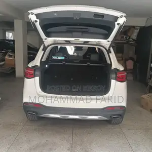 এমজি এইচএস ২০২১ সাদা