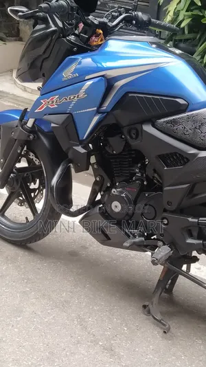 Honda X-Blade 160 2021 Blue