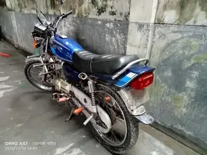 Yamaha 2000 Blue