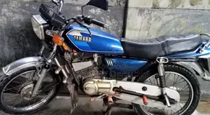 Yamaha 2000 Blue