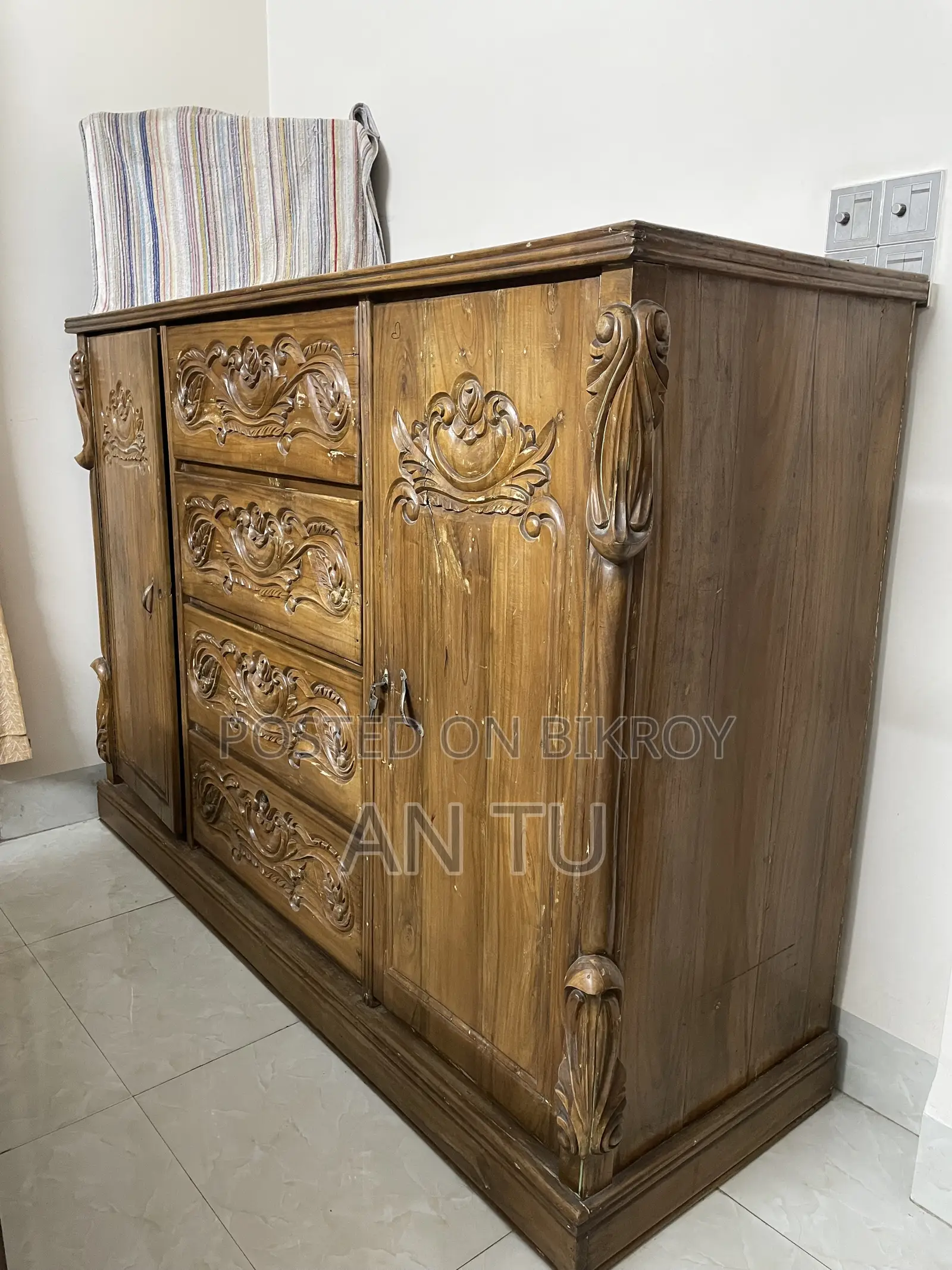 Original Large Solid Akashmoni Wood Carved Wardrobe