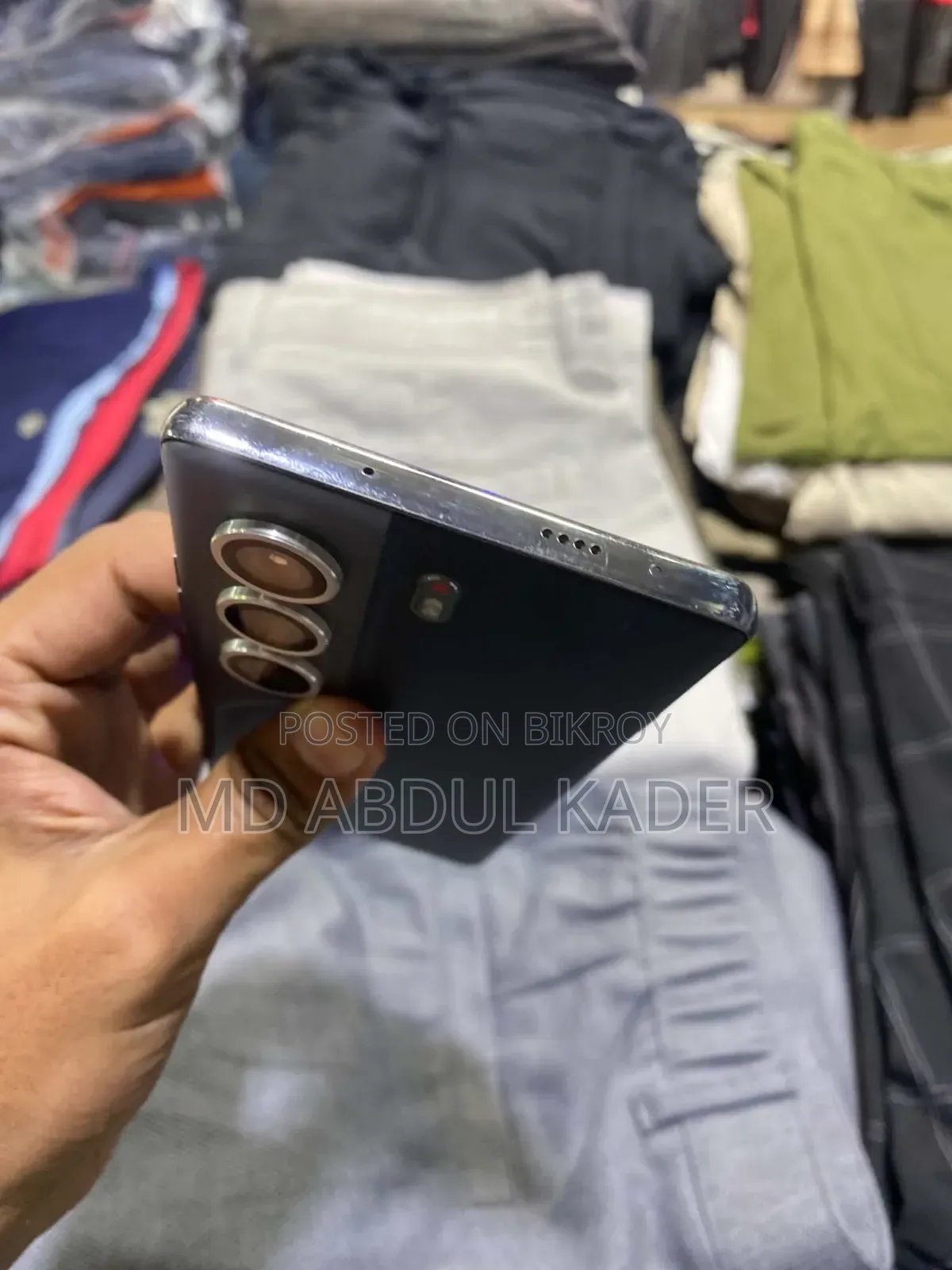 টেকনো ক্যামন ৪০ প্রো ৪জি ২৫৬ জিবি ব্ল্যাক