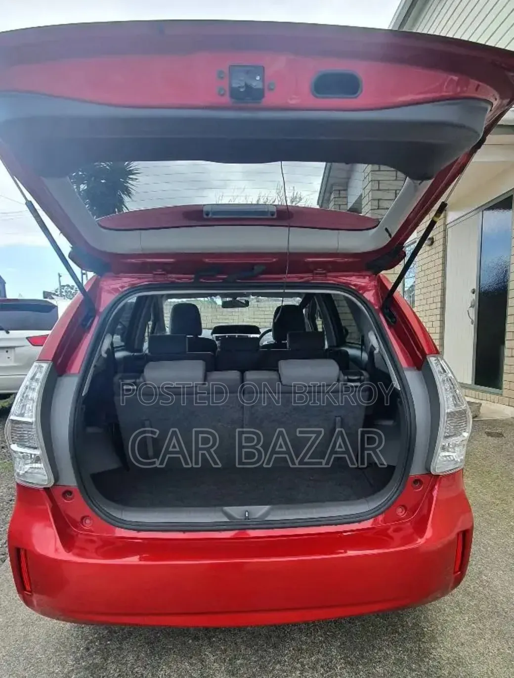 Toyota Prius 2013 Red