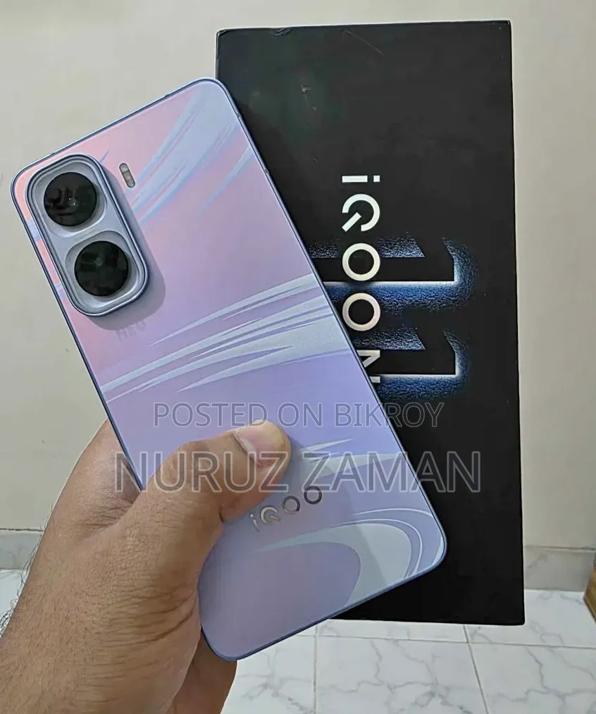 New iQOO 11 256 GB Blue