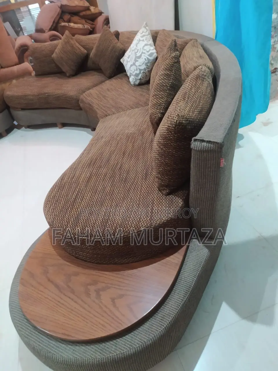 Hatil 5 Seater + Divan