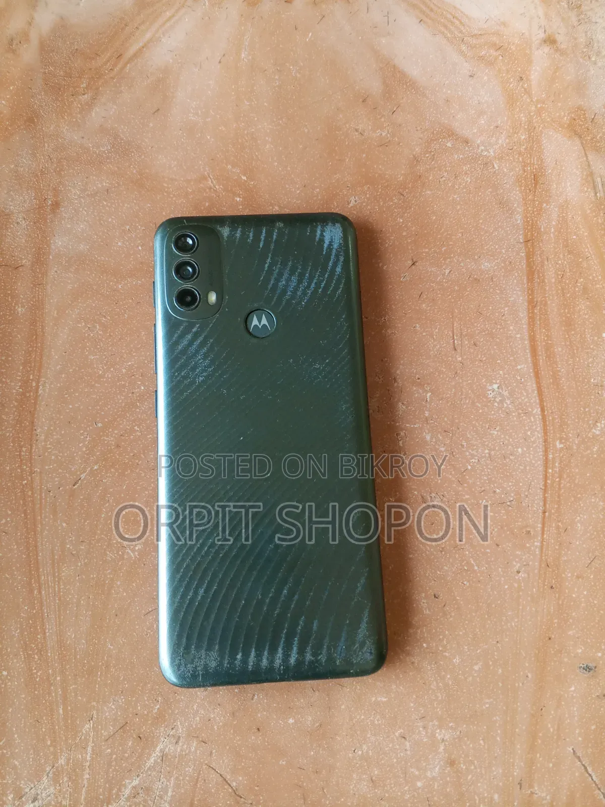 মোটরোলার মোটো ই৪০ ৬৪ জিবি ব্রোঞ্জ