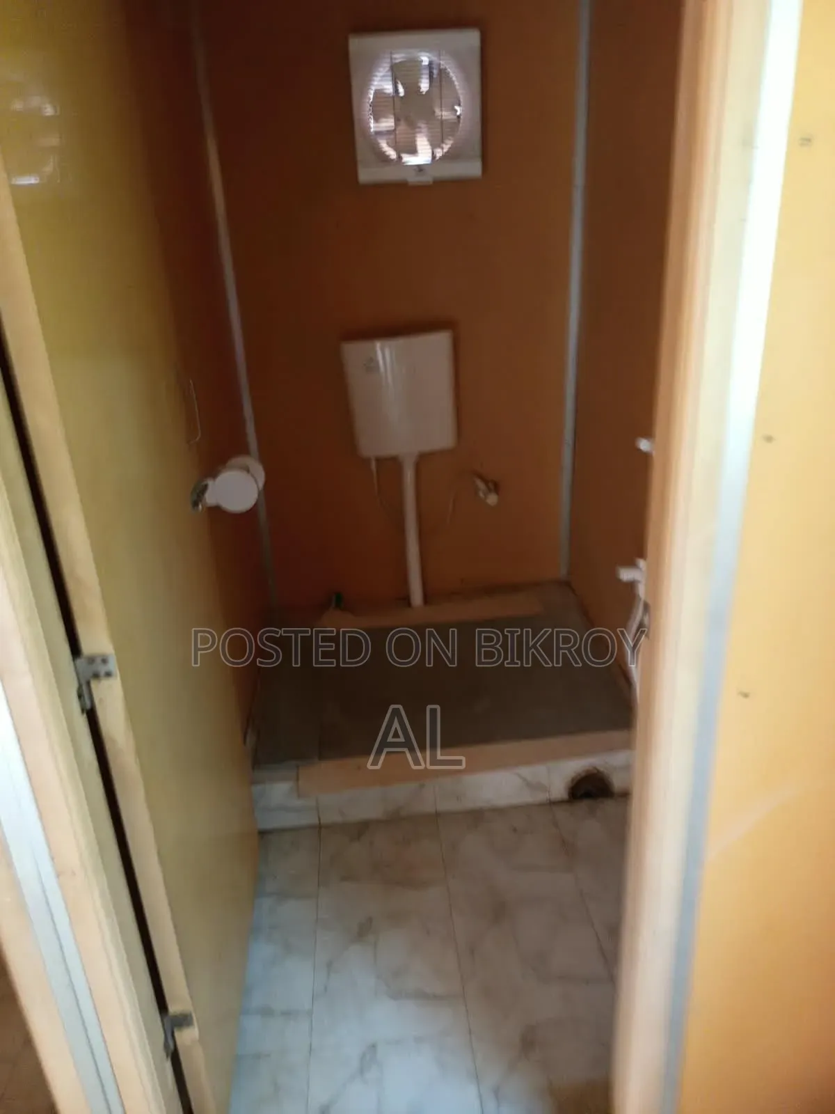 20 Feet Container Bathroom (Ready-to-Use Toilet Block)