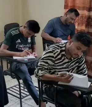 ক্লাস রুম চেয়ার