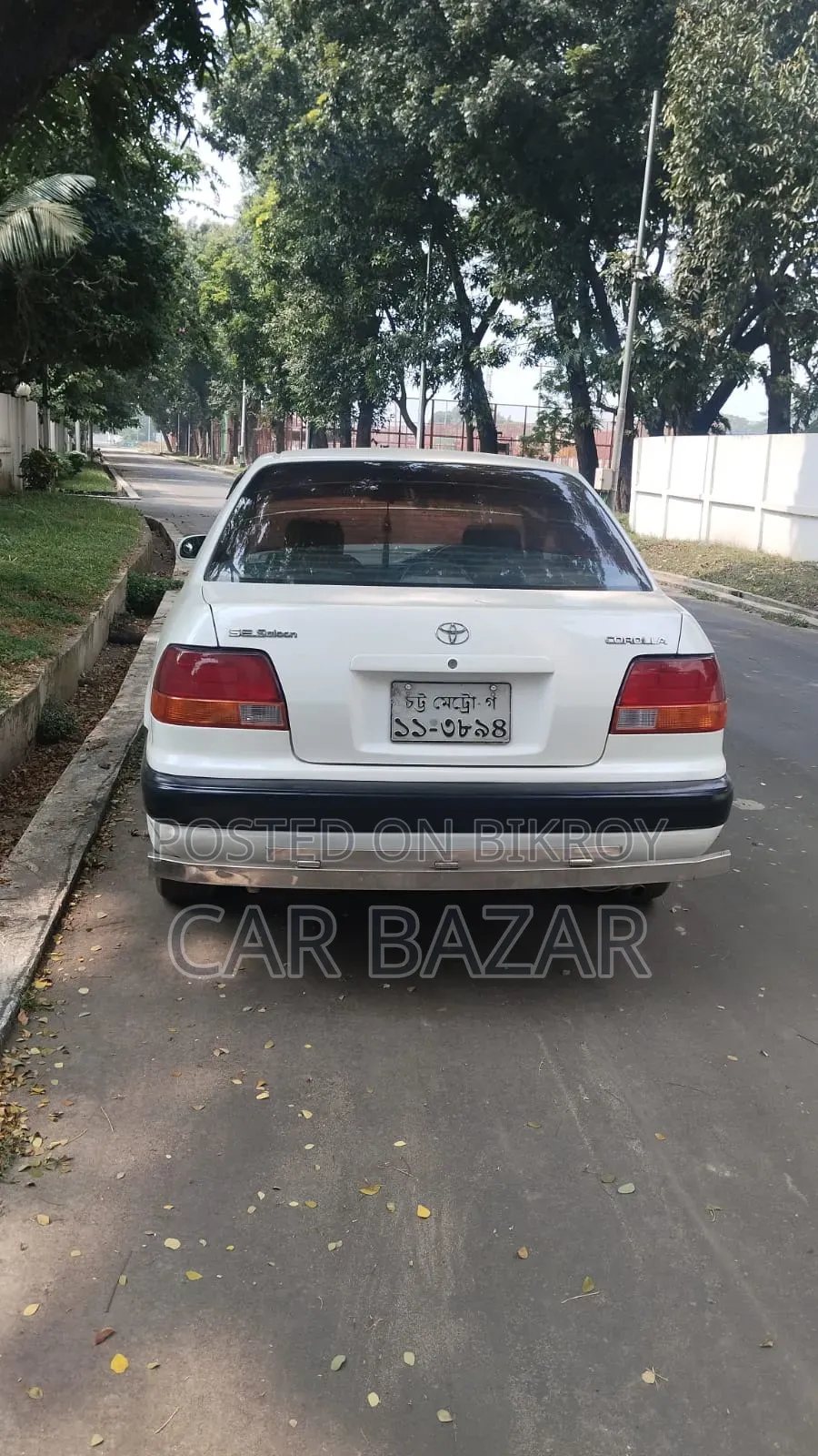 Toyota Corolla Sedan Automatic 1996 White