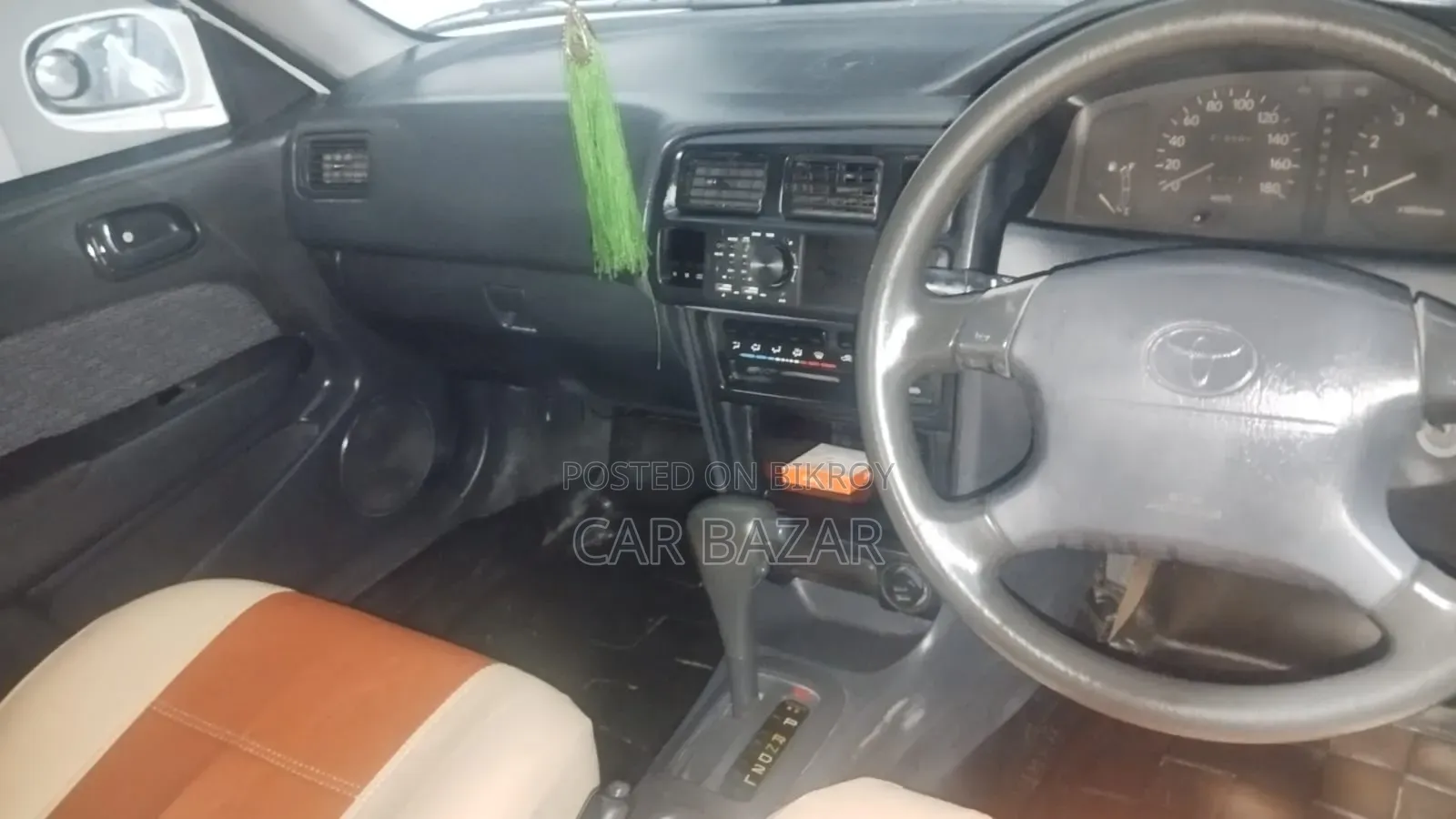 Toyota Corolla Sedan Automatic 1996 White
