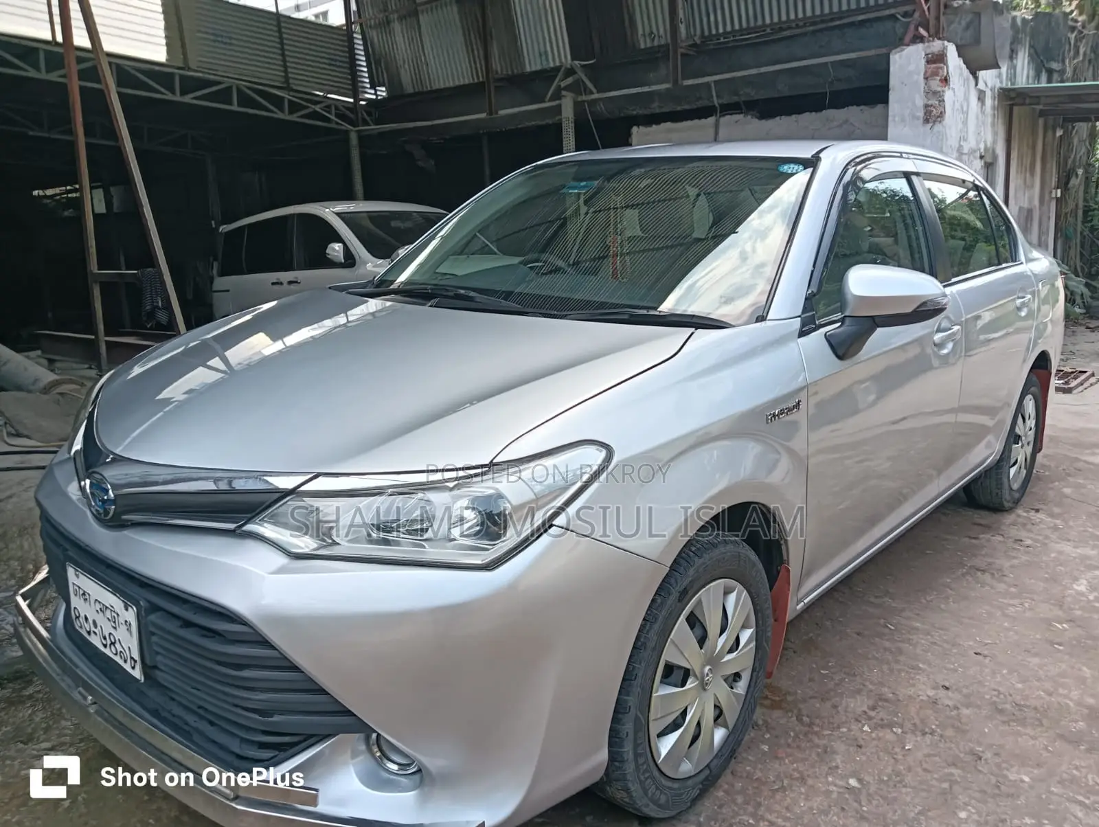 Toyota Axio 1.5 Hybrid 2WD 2015 Silver